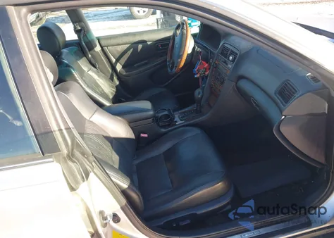 2001 Lexus Es 300 z USA, uszkodzony, nr VIN JT8BF28G110326054